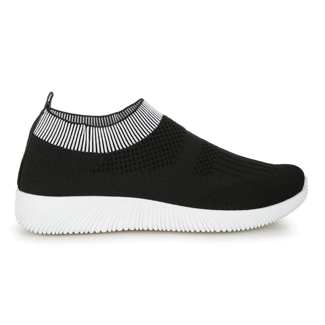 Flyknit Walking Sneakers