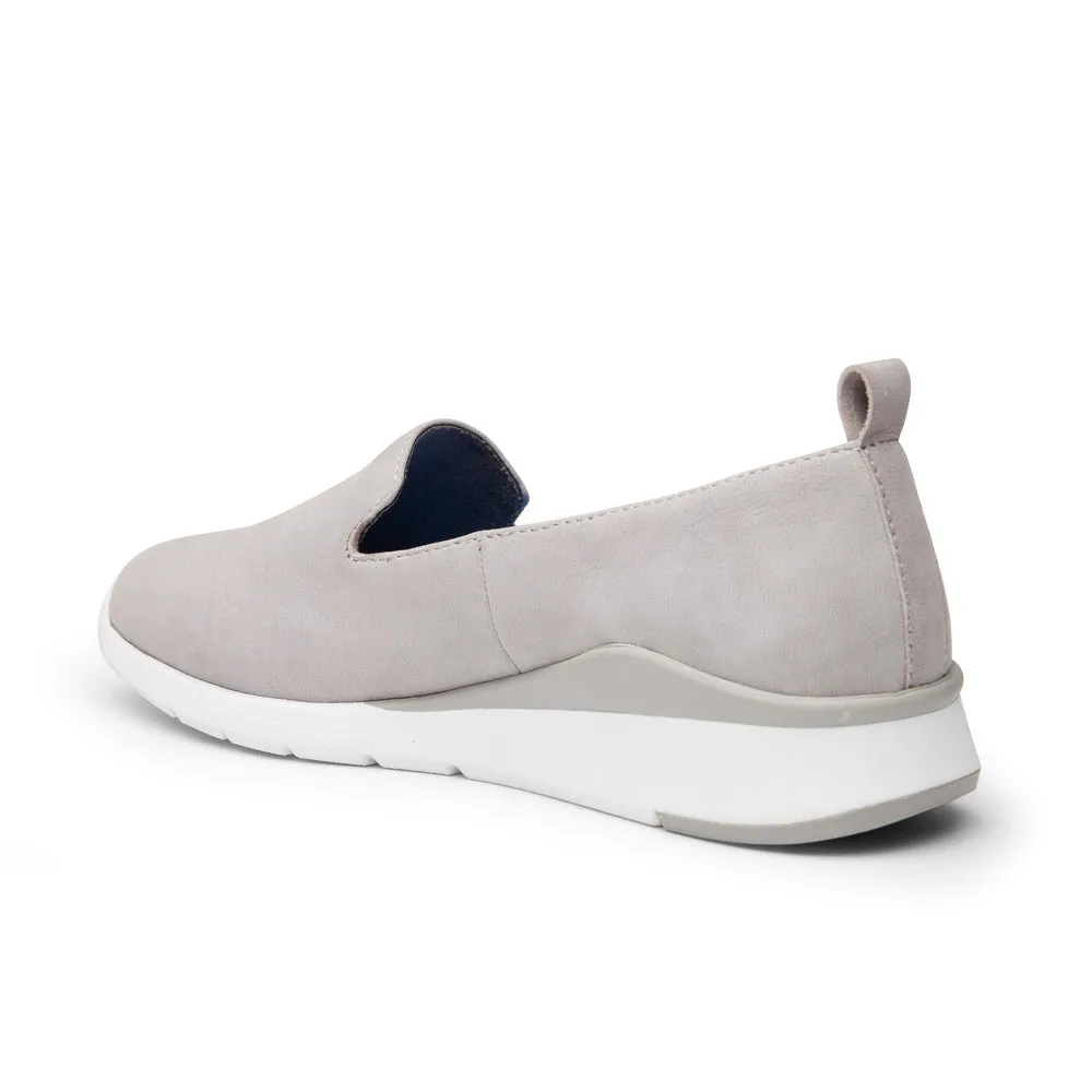 Me Too Gage Slip On Casual Comfort Slip On Low Top Sneakers Frost Grey Nubuck