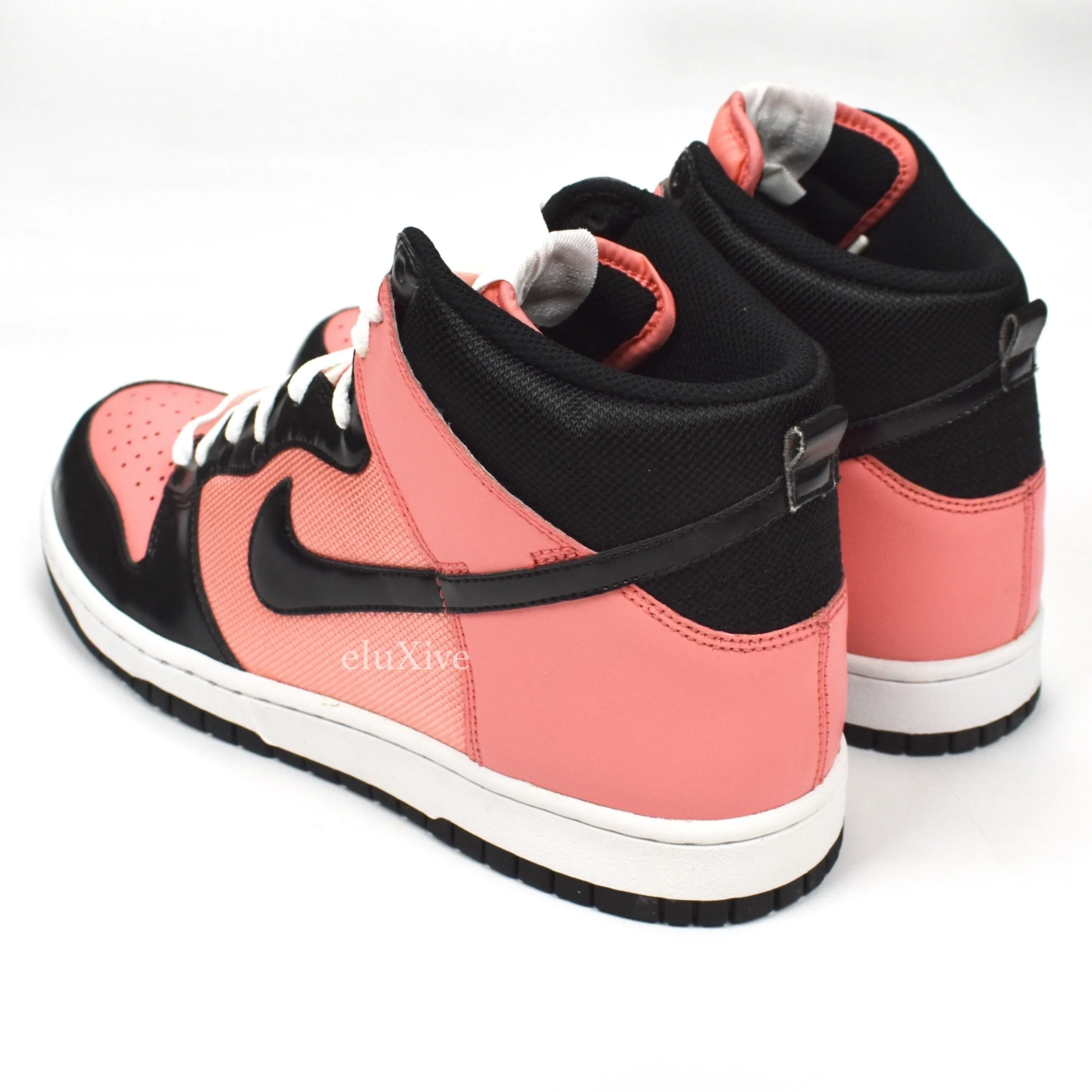 Nike - Dunk High (Bright Peach/Black/White)