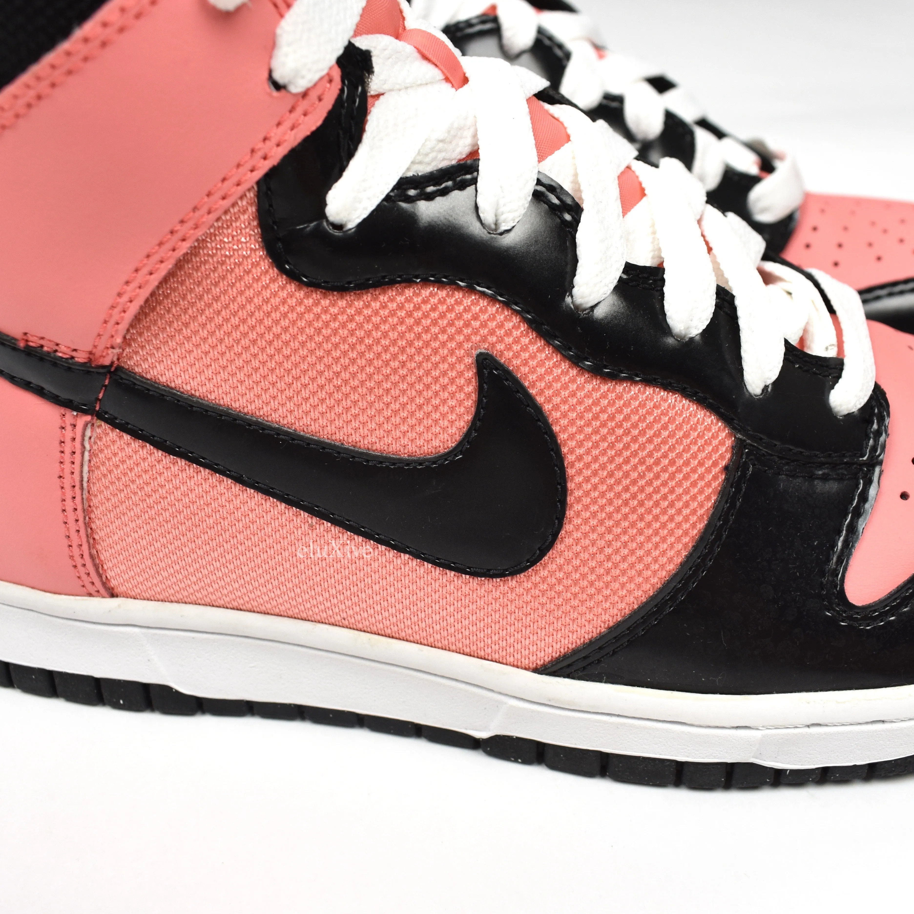 Nike - Dunk High (Bright Peach/Black/White)