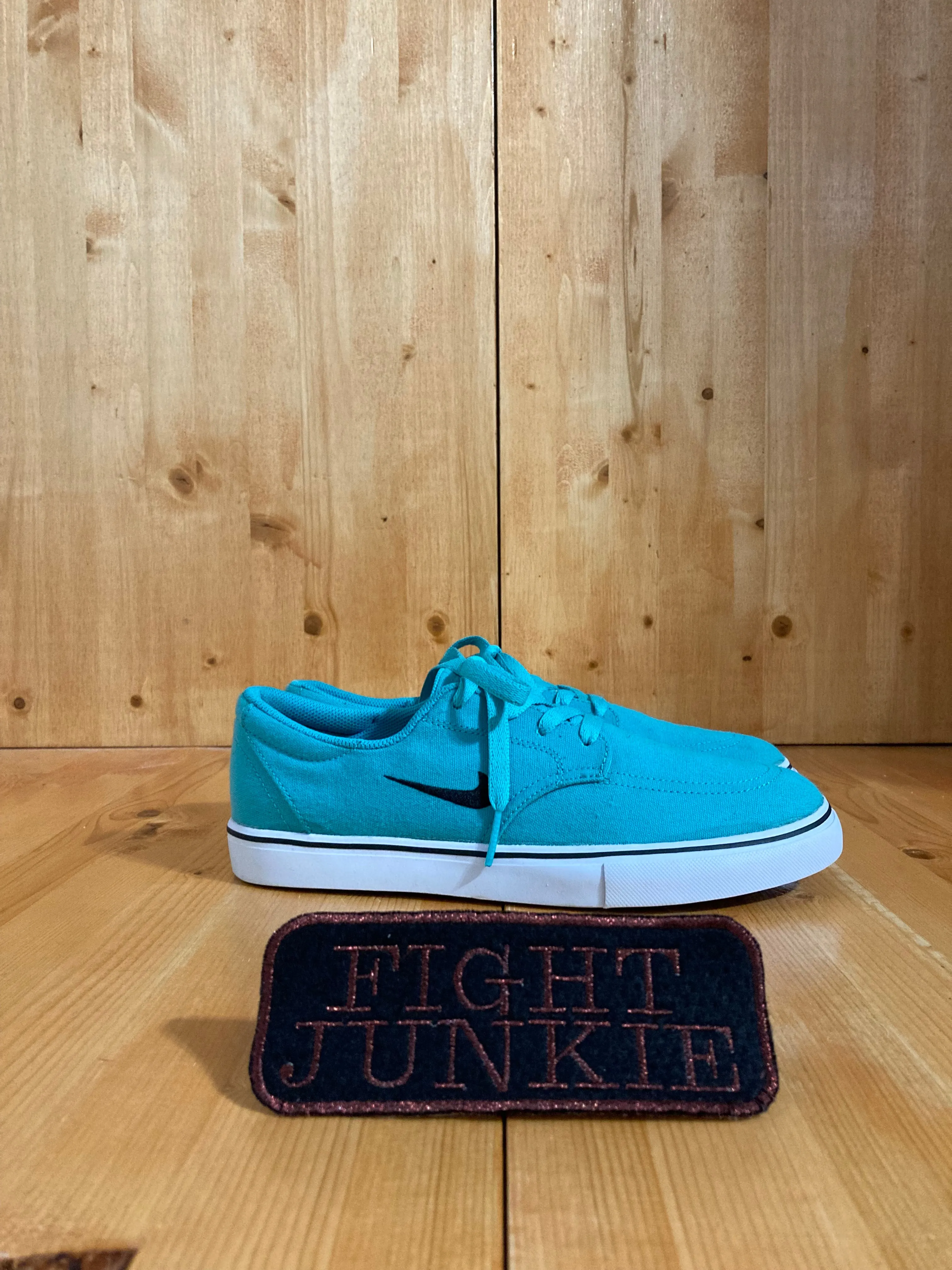 NIKE SB CLUTCH TIFFANY DUNK Youth Size 7 Skateboarding Shoes Sneakers Teal 729825-421