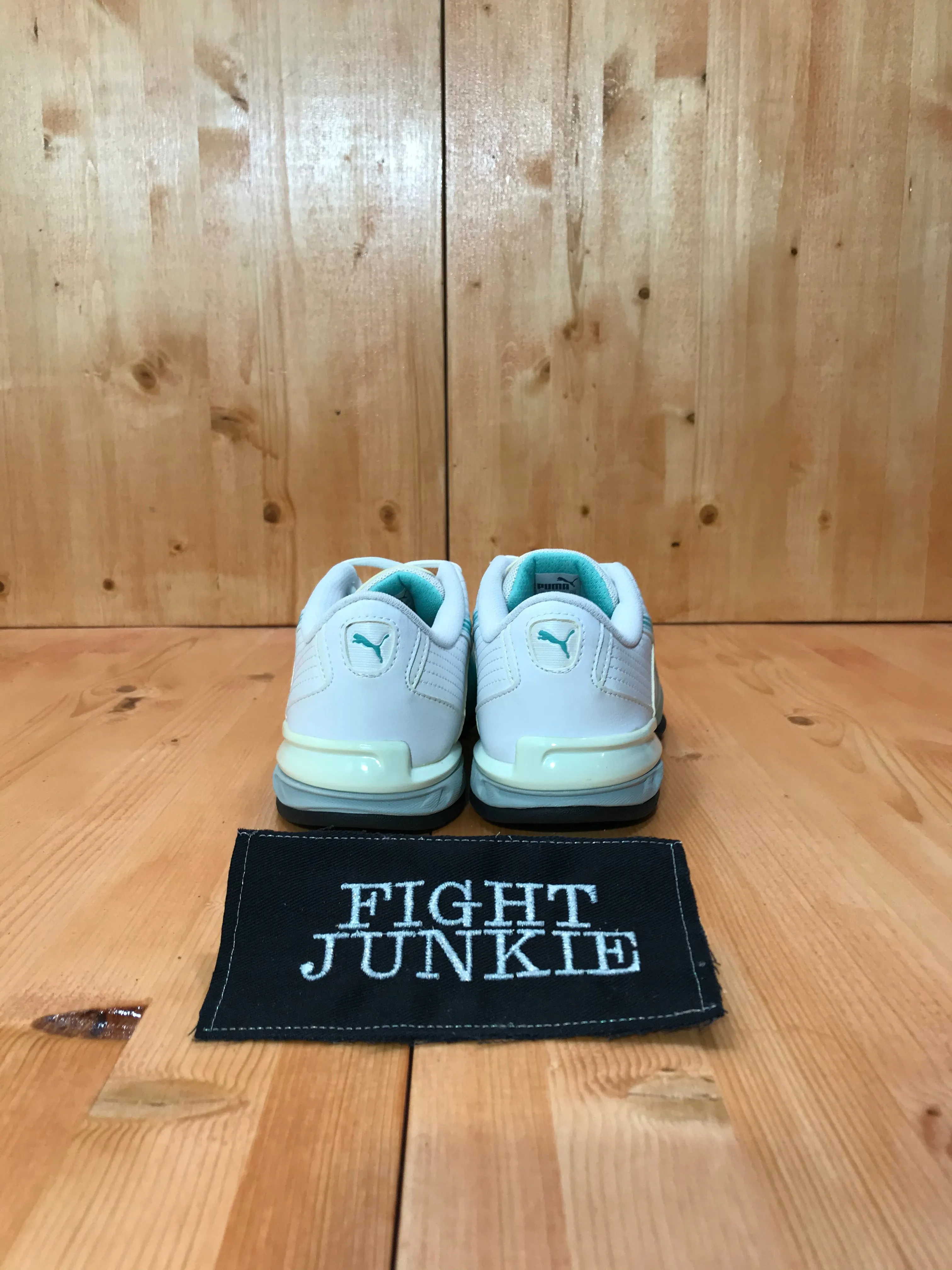 NWOT PUMA SUPER ELEVATE Womens Size 6 Running Shoes Sneakers