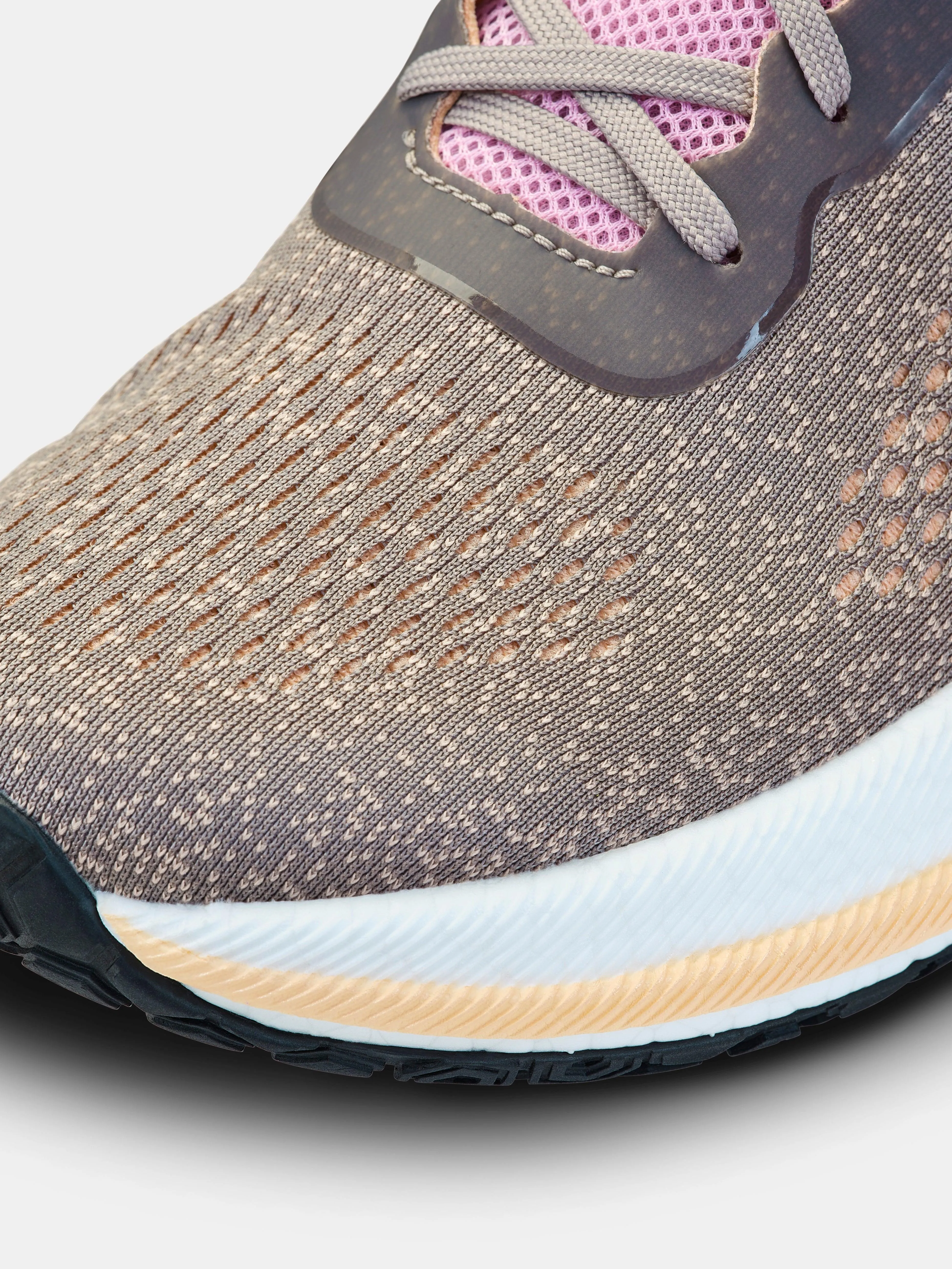 Women's Pacer